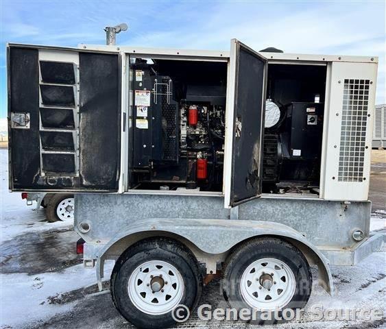 CAT 100 kW - JUST ARRIVED Generatori diesel