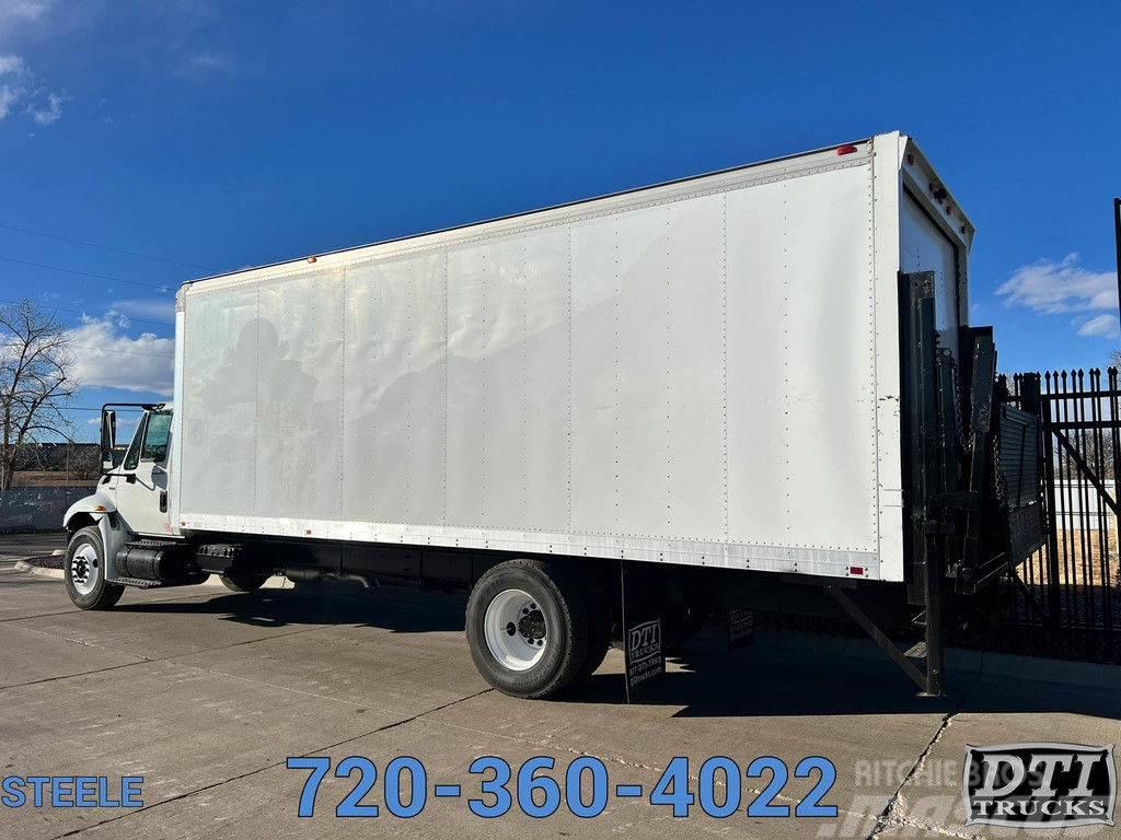International 4300 24' Box Truck W/ Lift Gate Camion cassonati