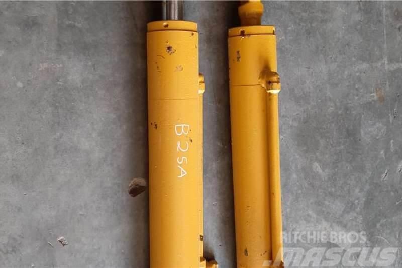 Bell B25A Hydraulic Steering Cylinder Camion altro