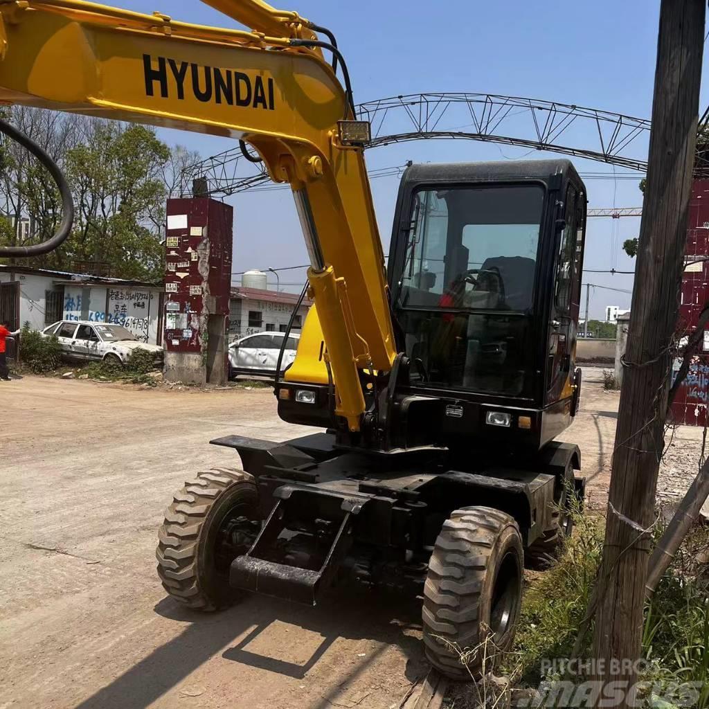 Hyundai R60W-7 Escavatori gommati