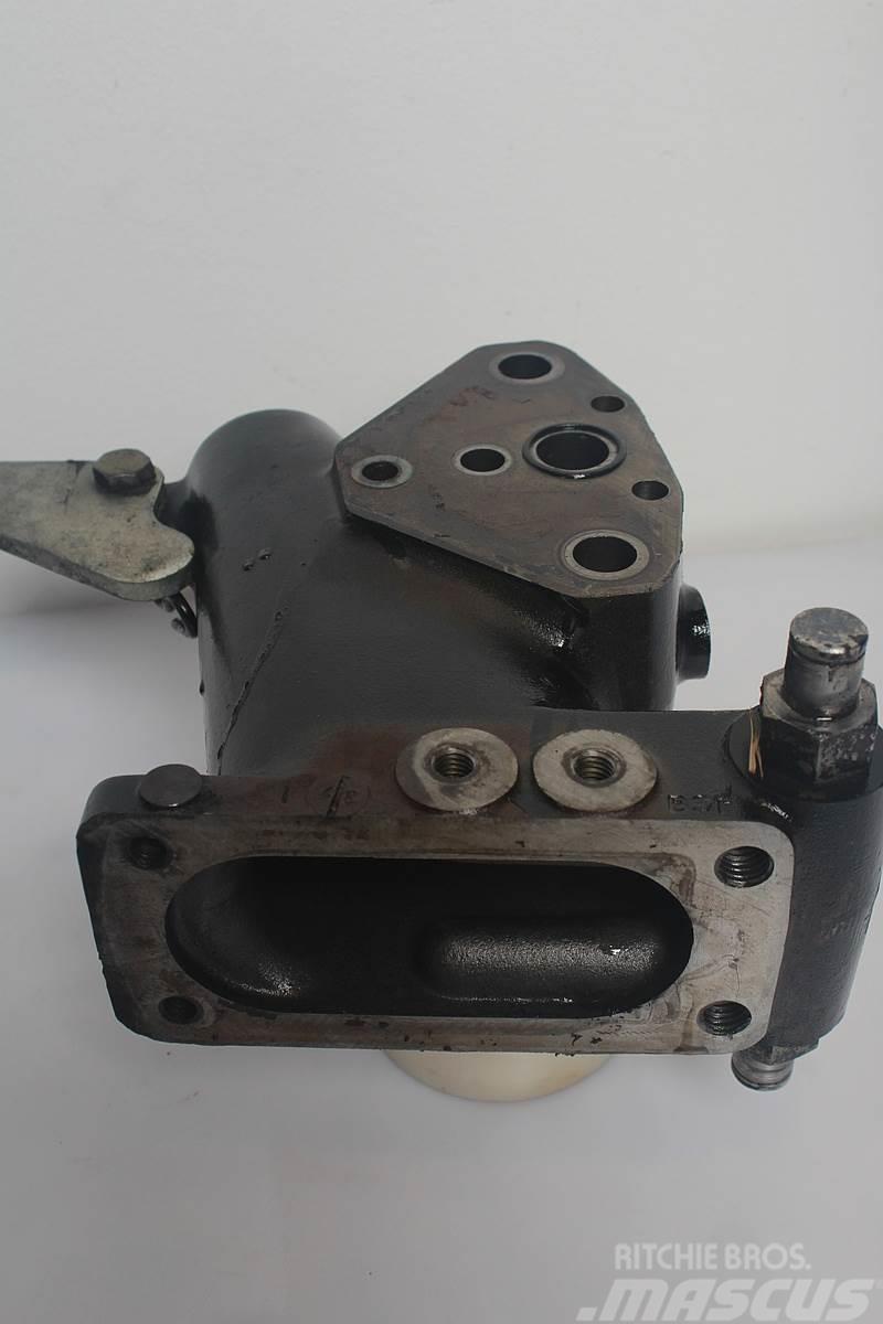 Massey Ferguson 4255 Remote control valve Componenti idrauliche