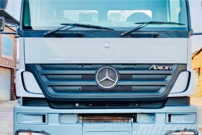 Mercedes-Benz Axor 3335 Camion altro