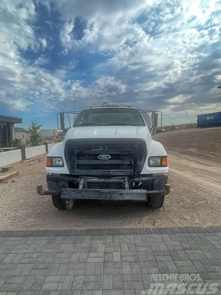 Ford F 750 XLT Autocisterne