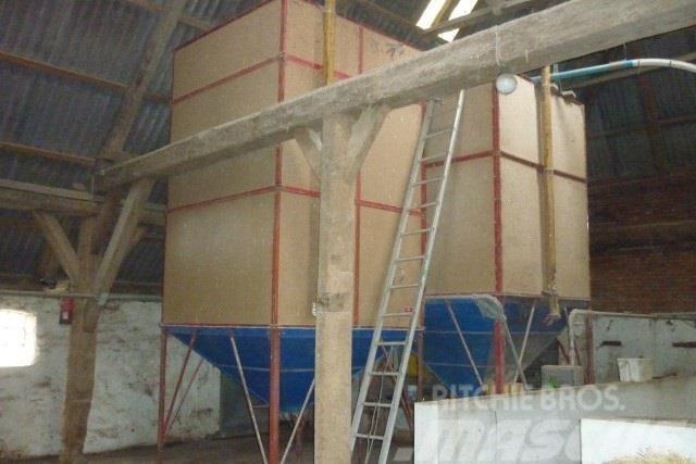  Flex 7 ton indendørssilo 2 stk.  Begge med indblæs Macchinari per scaricamento di silo