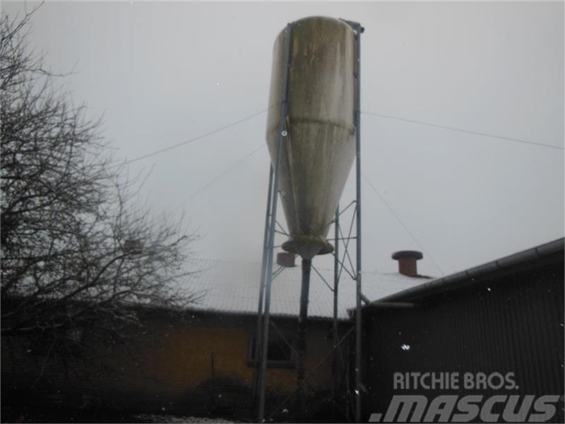  - - -  Glasfibersilo på høje ben, 20 m3, 12 ton Macchinari per scaricamento di silo