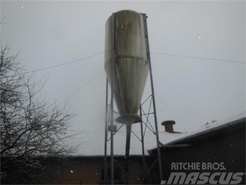  - - -  Glasfibersilo på høje ben, 20 m3, 12 ton Macchinari per scaricamento di silo
