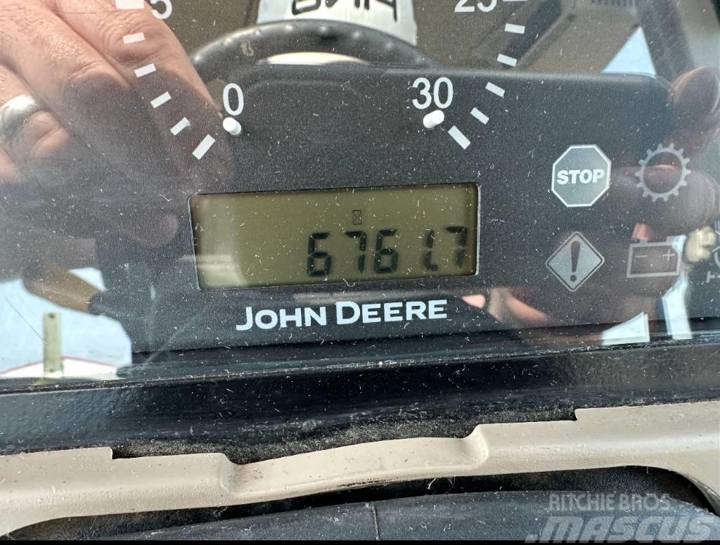 John Deere TRACTOR 6115D Trattori