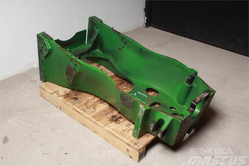 John Deere 7820 Front axle support Chassis and suspension