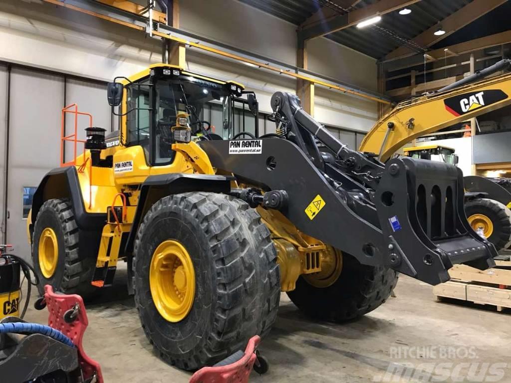 Volvo L220H Uthyres/For Rental Pale gommate