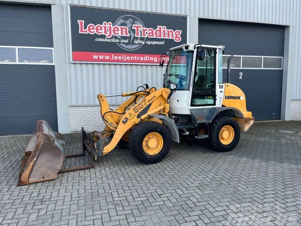Liebherr L507 stereo, bucket and forks !! Pale gommate