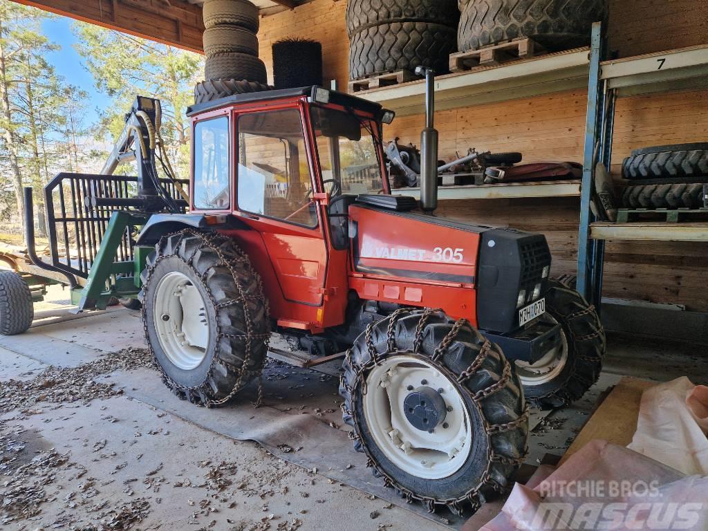 Valmet 305 + Farma5,1-8 Tractors