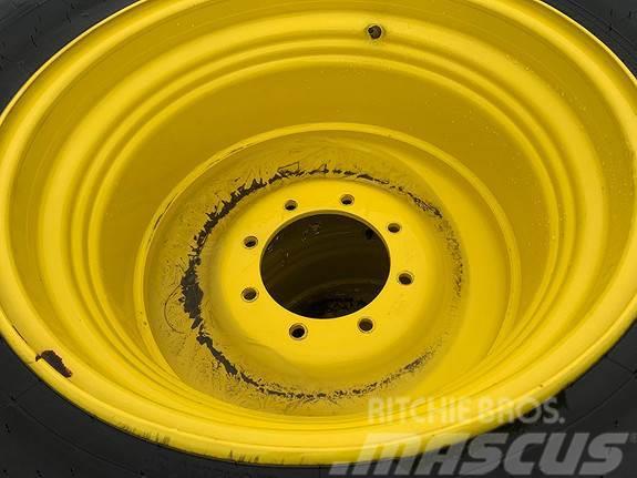 John Deere Hjul par: Michelin Multibib 540/65 28 GKN gul 18 Pneumatici, ruote e cerchioni