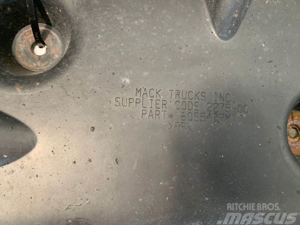 Mack CXU613 Altri componenti