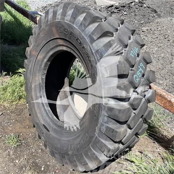  CAMSO 17.5X25 Tyres, wheels and rims