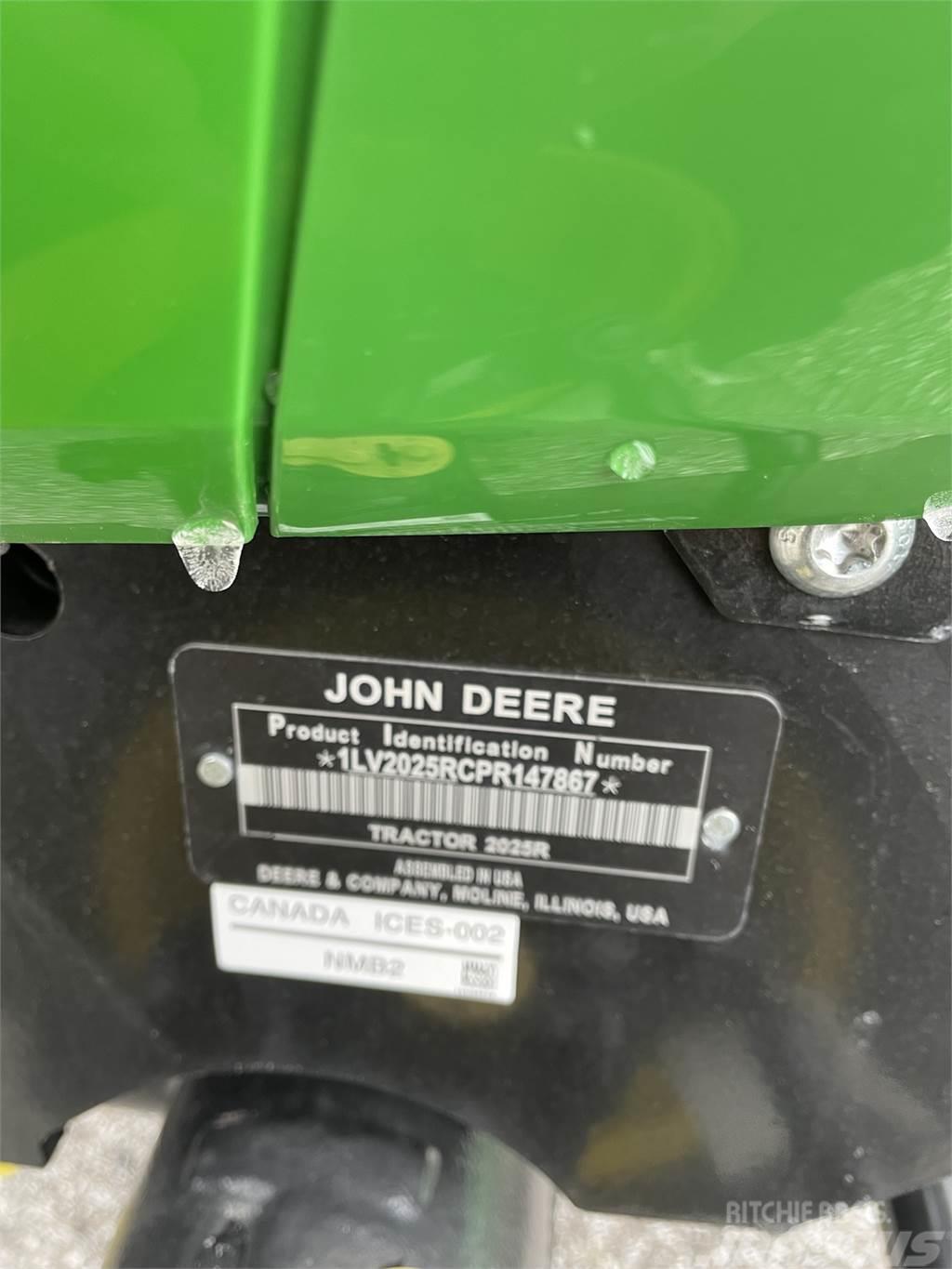 John Deere 2025R Trattori compatti