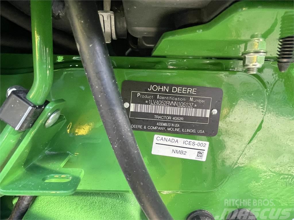 John Deere 4052R Trattori