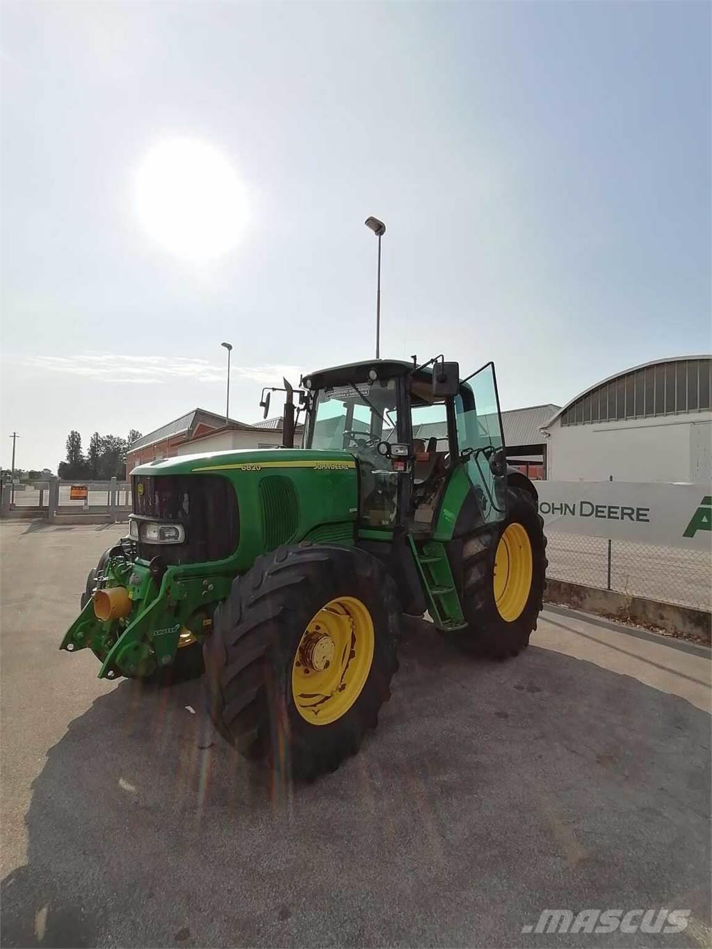 John Deere 6820 Trattori