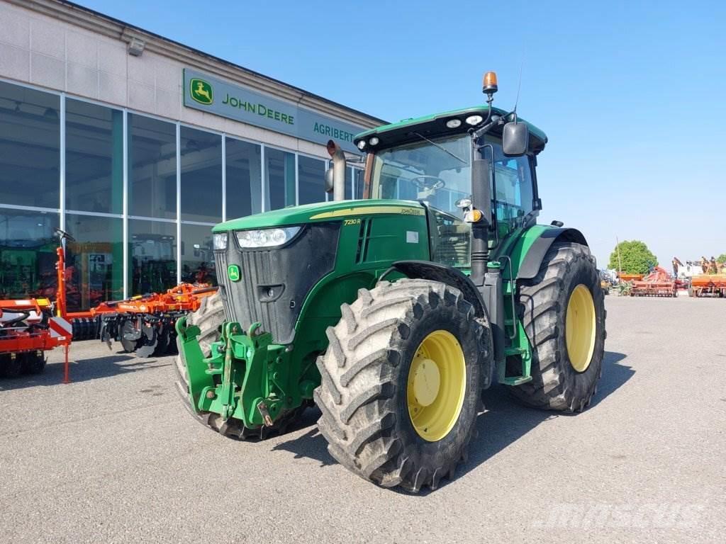 John Deere 7230R Trattori