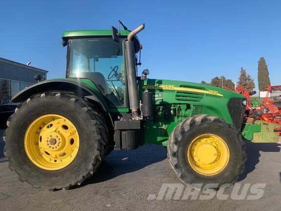 John Deere 7820 Trattori