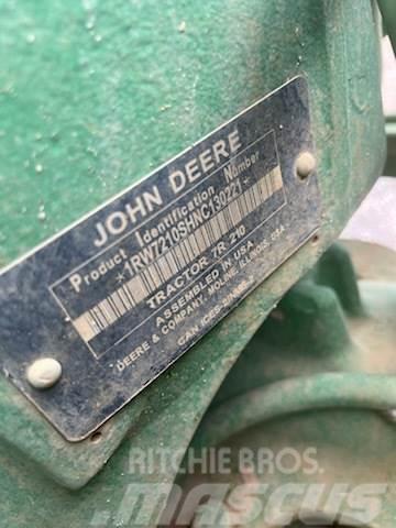 John Deere 7R 210 Trattori