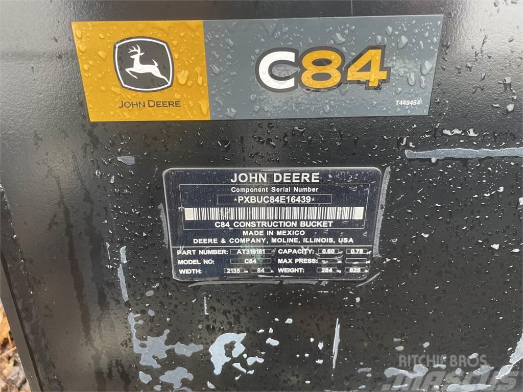 John Deere C84 Altro