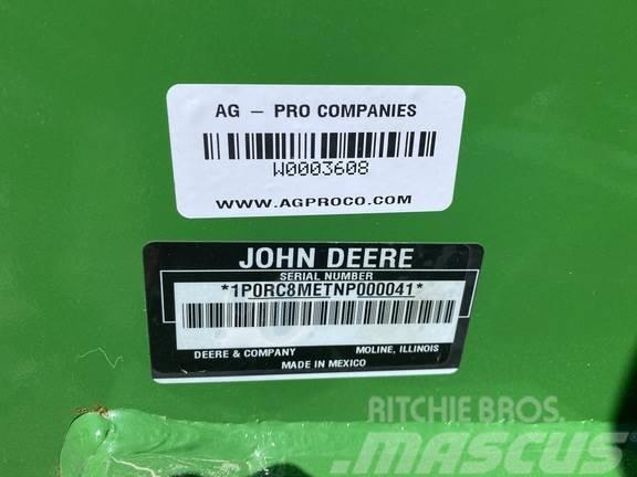 John Deere RC8M Trinciatrici, tagliatrici e srotolatrici per balle
