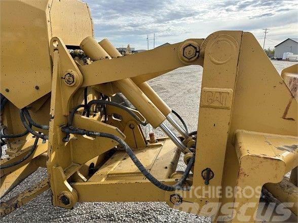 CAT 14M HYDRAULIC FRONT MOTOR GRADER LIFT GROUP Altro