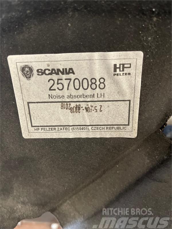 Scania  CAB FLOOR 2570088 Altri componenti