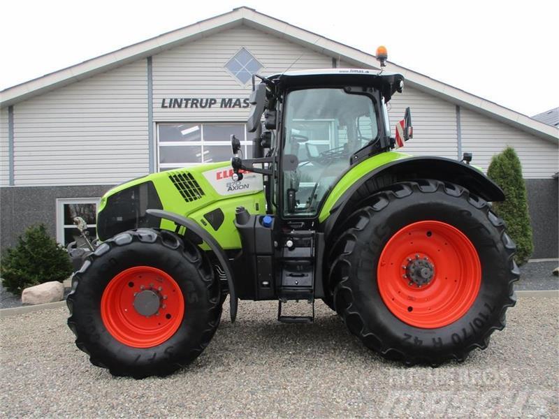 CLAAS AXION 870 CMATIC  med frontlift og front PTO, GPS  Trattori