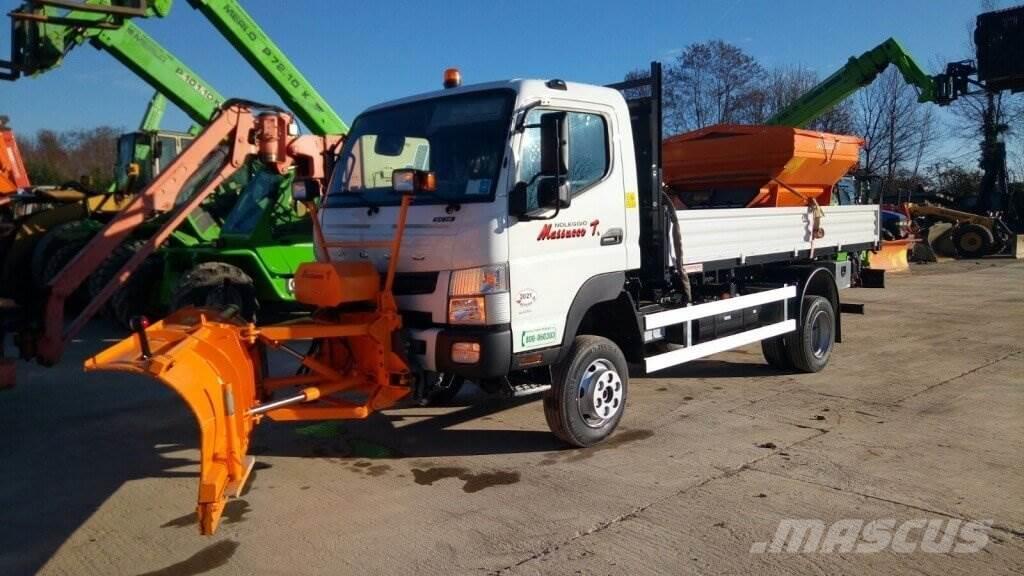 Mitsubishi Fuso - 6C18 - 4x4 Snow blades and plows