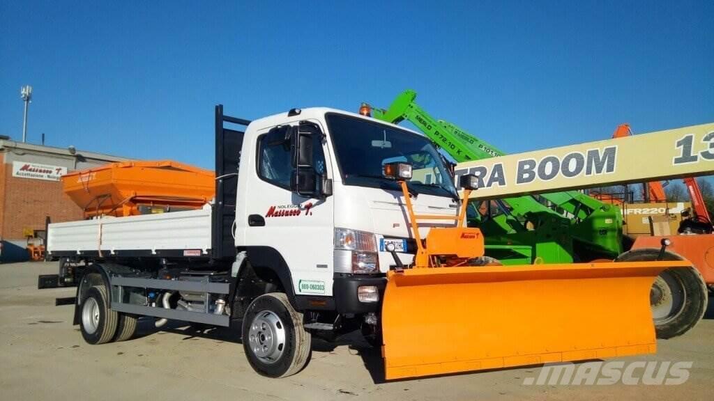 Mitsubishi Fuso - 6C18 - 4x4 Snow blades and plows