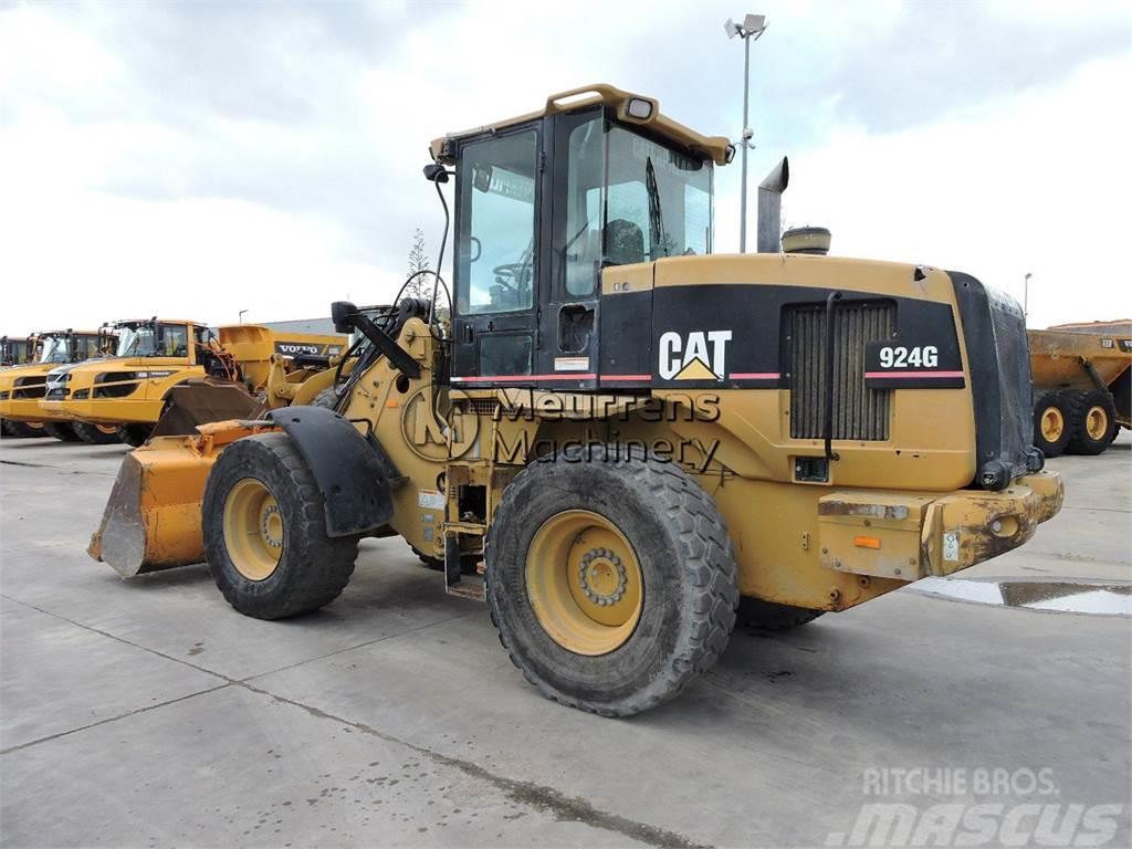 CAT 924G Pale gommate