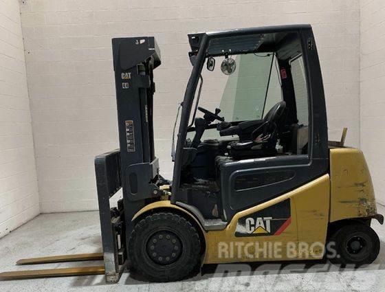 CAT Lift Trucks 2EPC8000 Altro