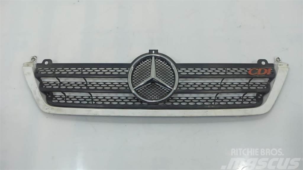 Mercedes-Benz Sprinter CDI 1995-2006 Cabine e interni