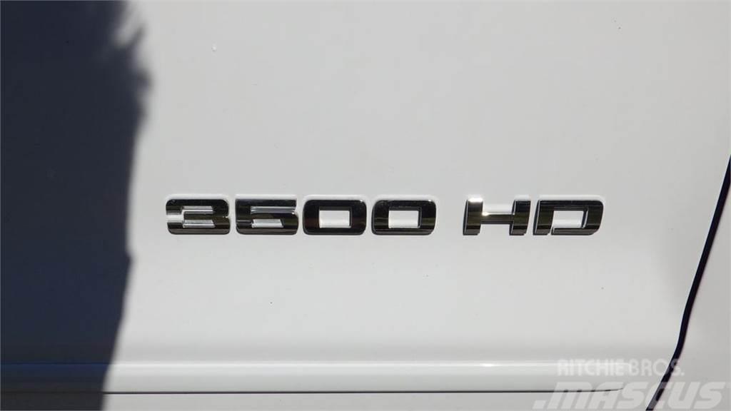 Chevrolet Silverado 3500HD Camion con sponde ribaltabili
