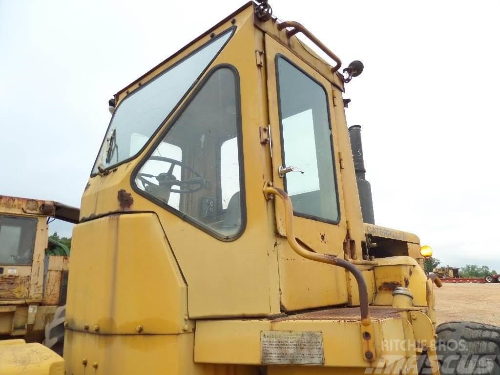 CAT 814 Pale gommate