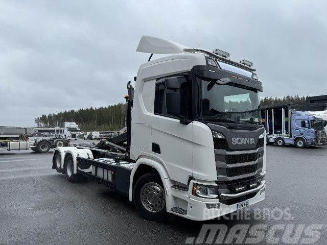 Scania R 500 B6x2NB Camion portacontainer