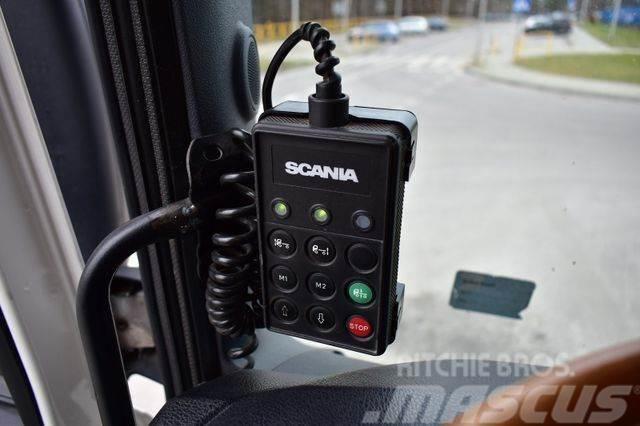 Scania R 440 8x2 HMF 8520 CRANE 38 METERS FLY JIB KRAN Trasportatore per veicoli