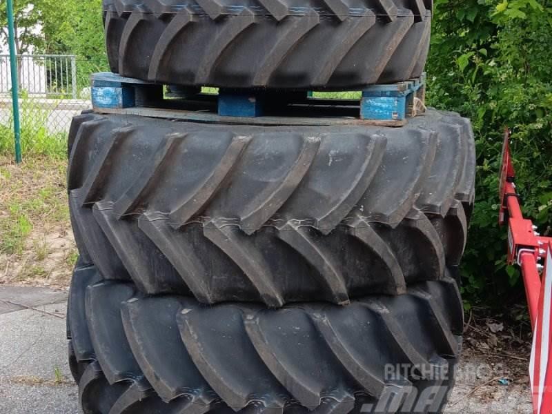 Mitas 600/65 R34 und 480/65 R24 Tyres, wheels and rims