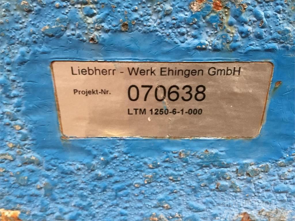 Liebherr LTM 1250-6.1 counterweight 12,5 ton Parti e equipaggiamenti per Gru