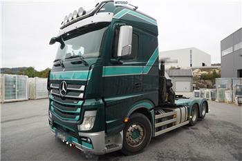Mercedes-Benz Actros 2663 with 23t/m crane. Well equipped