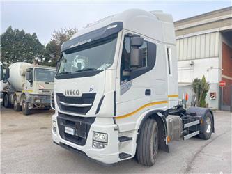 Iveco AS 440 S48