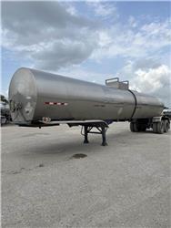 Butler 6500 GALLON - STAINLESS - REAR DISCHARGE