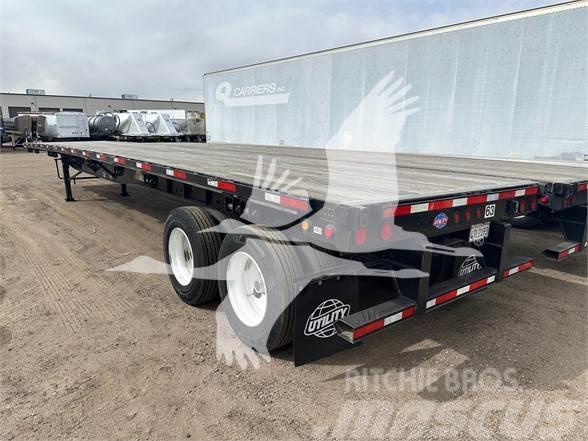 Utility 48' STEEL FLATBED, SPRING RIDE W SLIDER, WOOD DECK Semirimorchio a pianale