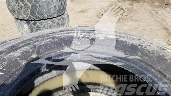 Bridgestone SNOW V-STEEL Pneumatici, ruote e cerchioni