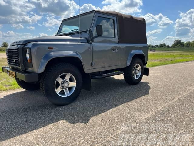 Land Rover Defender Iconic Edition 2017 only 8888 km Auto