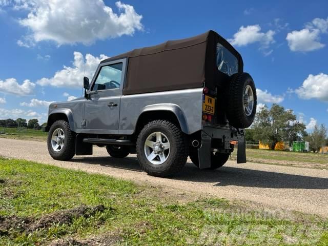 Land Rover Defender Iconic Edition 2017 only 8888 km Auto