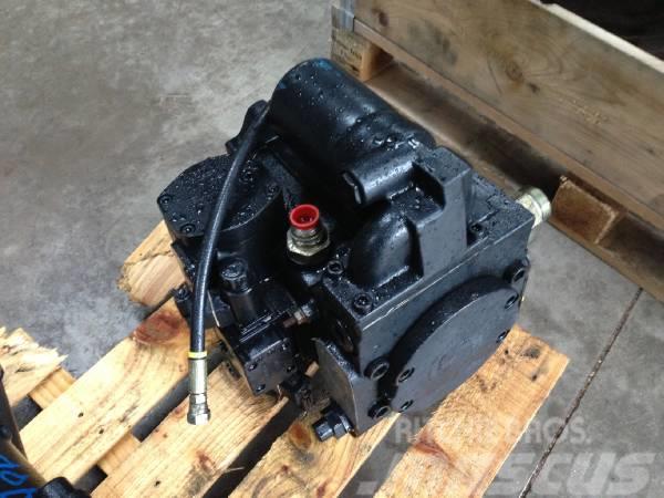 John Deere 1470D Trans pump F062534 Componenti idrauliche