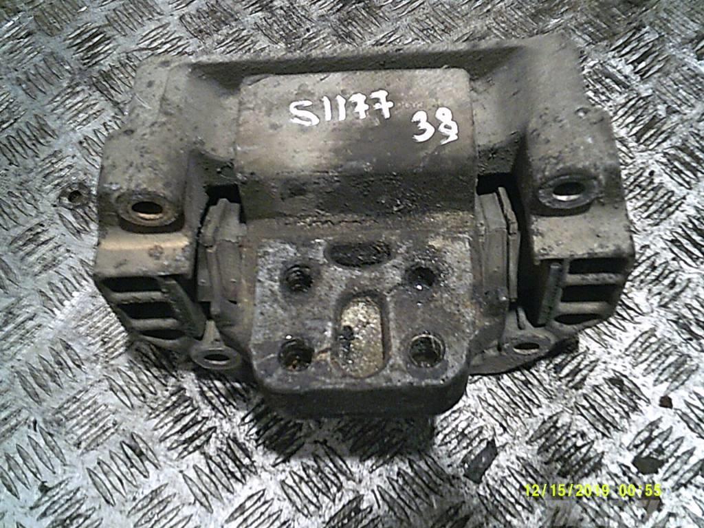 Scania 1177 G440, engine cushion Motori