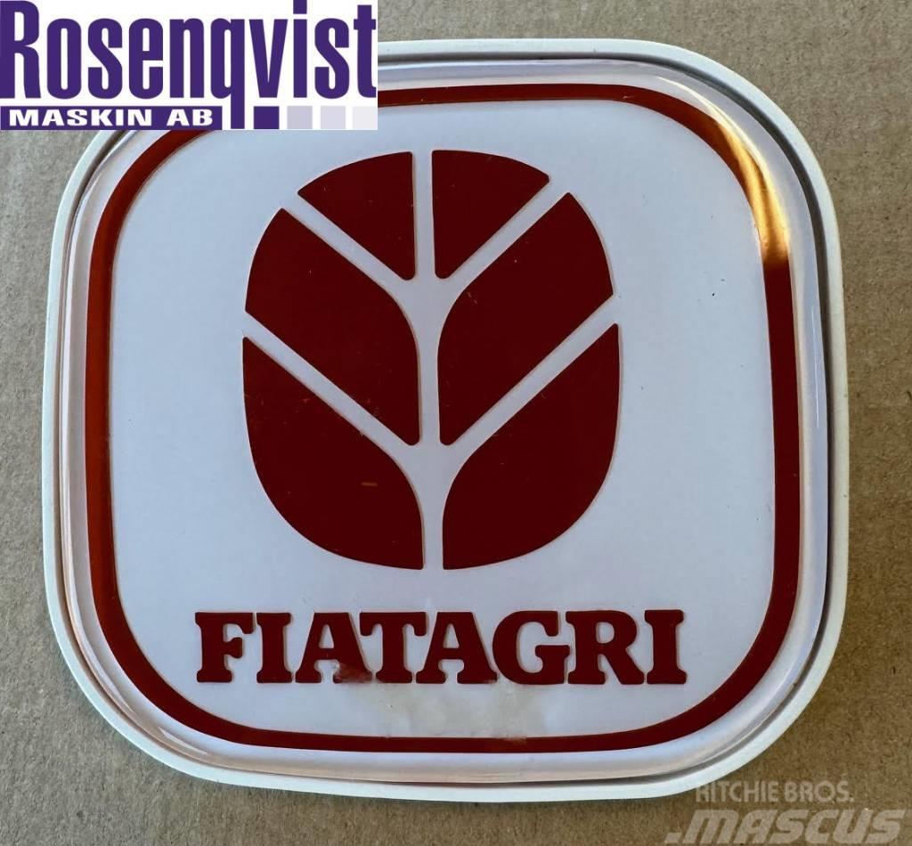 Fiat New genuine Fiat badge 5135072, 5130753 Cabine e interni